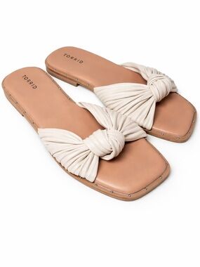 Torrid Size 10W Wide Neutral Knotted Slide Sandals Square Toe Chic Minimal